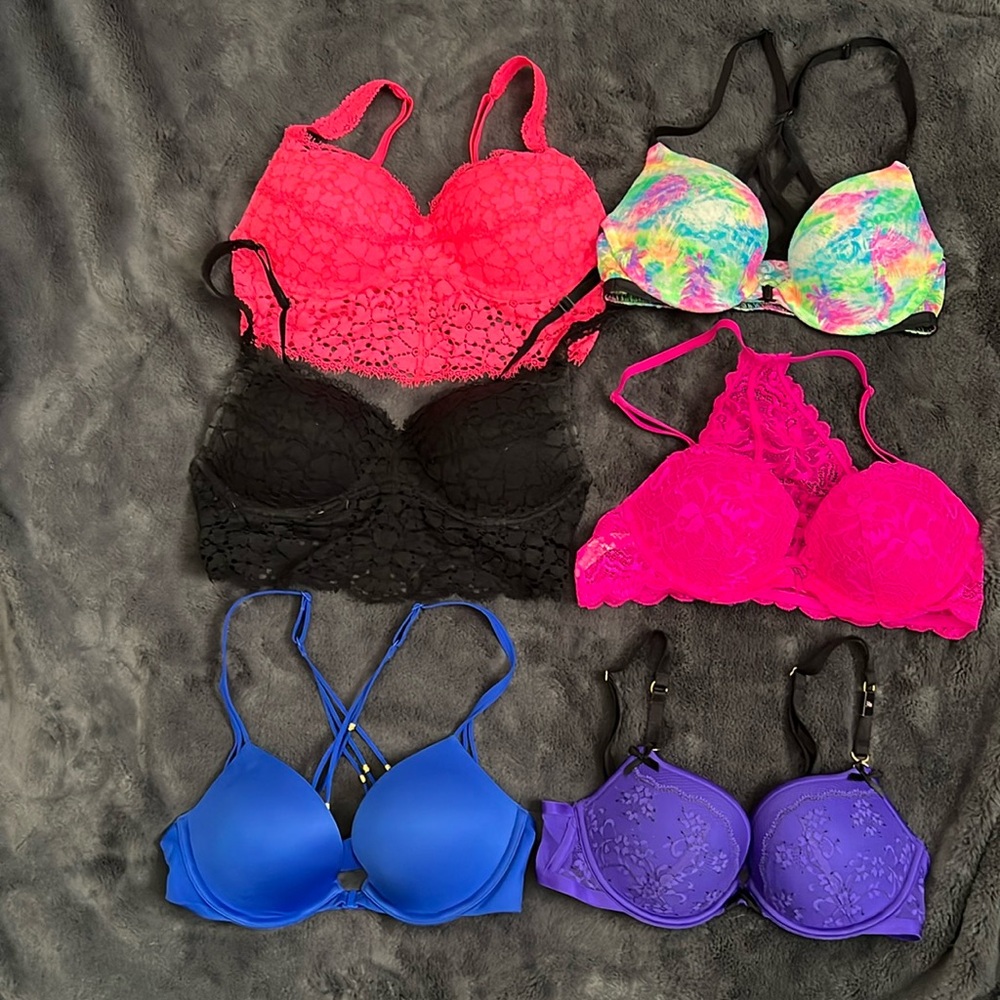 Victoria’s Secret Variety of Bras